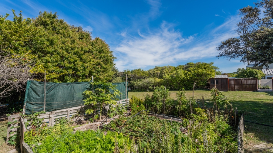 5 Bedroom Property for Sale in Zeekoevlei Western Cape
